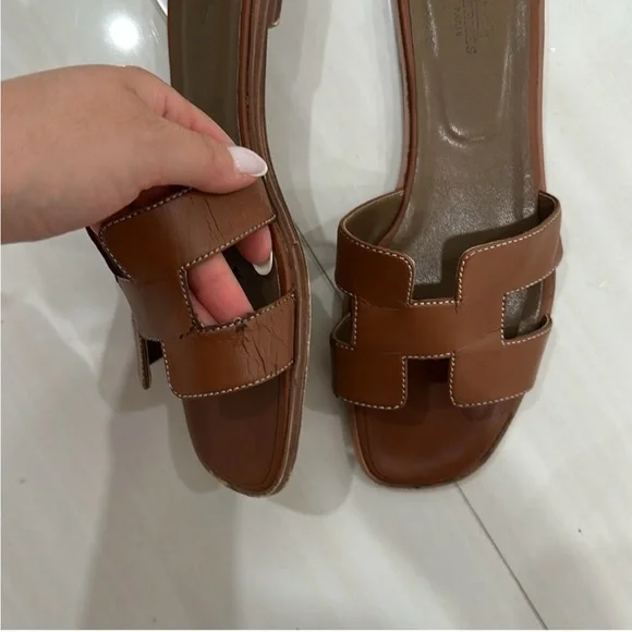 Hermès Oran Sandals Tan - Picture 7 of 8
